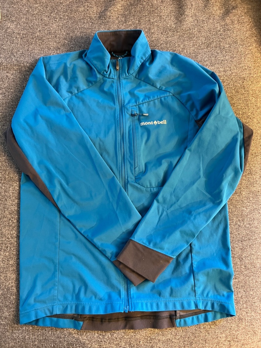 Montbell Men's Blue Lightweight Cross Runner Jacket